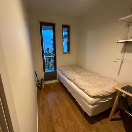 Daire Downtown With 2 Bedrooms And Balcony
