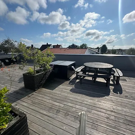 Downtown With 2 Bedrooms And Balcony Lejlighed